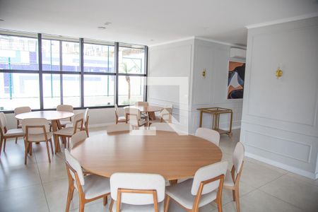 Apartamento para alugar com 74m², 2 quartos e 1 vaga Apartamento para alugar com 74m², 2 quartos e 1 vagaÁrea comum - Salão de festas