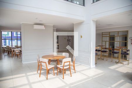 Apartamento para alugar com 74m², 2 quartos e 1 vaga Apartamento para alugar com 74m², 2 quartos e 1 vagaÁrea comum - Salão de festas