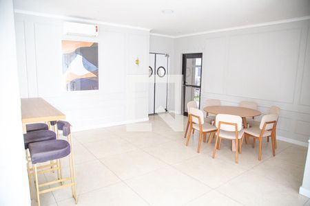 Apartamento para alugar com 74m², 2 quartos e 1 vaga Apartamento para alugar com 74m², 2 quartos e 1 vagaÁrea comum - Salão de festas