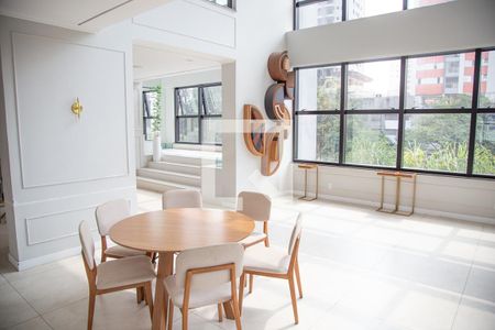 Apartamento para alugar com 74m², 2 quartos e 1 vaga Apartamento para alugar com 74m², 2 quartos e 1 vagaÁrea comum - Salão de festas