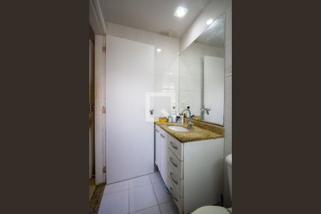 Apartamento à venda com 80m², 2 quartos e 1 vagaBanheiro da Suíte