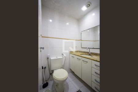 Apartamento à venda com 80m², 2 quartos e 1 vagaBanheiro Social