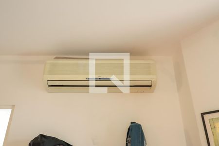 Casa à venda com 1200m², 6 quartos e sem vaga Casa à venda com 1200m², 6 quartos e sem vagaAr condicionado