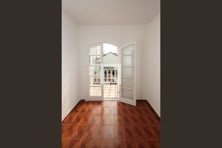 Quarto de casa para alugar com 4 quartos, 200m² em Vila Santa Clara, São Paulo
