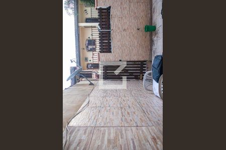 Casa à venda com 91m², 2 quartos e 2 vagas Casa à venda com 91m², 2 quartos e 2 vagasentrada