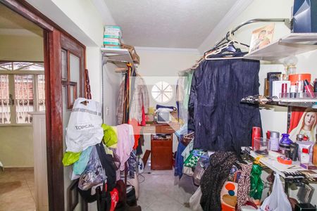 Casa à venda com 200m², 3 quartos e 2 vagas Casa à venda com 200m², 3 quartos e 2 vagasCloset do quarto 2