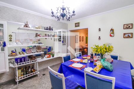 Casa à venda com 200m², 3 quartos e 2 vagas Casa à venda com 200m², 3 quartos e 2 vagasCopa
