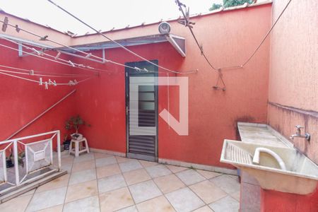 Casa à venda com 200m², 3 quartos e 2 vagas Casa à venda com 200m², 3 quartos e 2 vagasÁrea de Serviço