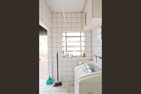 Casa à venda com 250m², 3 quartos e 6 vagasÁrea de Serviço