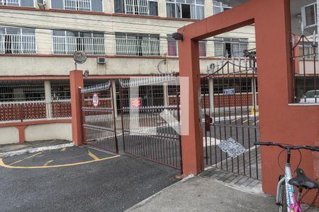 Apartamento à venda com 60m², 2 quartos e 1 vaga Apartamento à venda com 60m², 2 quartos e 1 vagaFachada