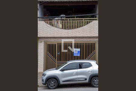 Casa à venda com 180m², 3 quartos e 2 vagasFachada