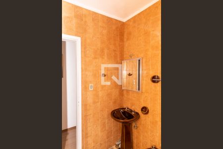 Casa à venda com 180m², 3 quartos e 2 vagasBanheiro 1