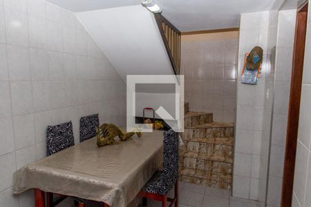 Casa à venda com 180m², 3 quartos e 2 vagasHall