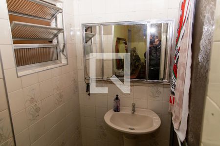 Casa à venda com 180m², 3 quartos e 2 vagasBanheiro de Serviço
