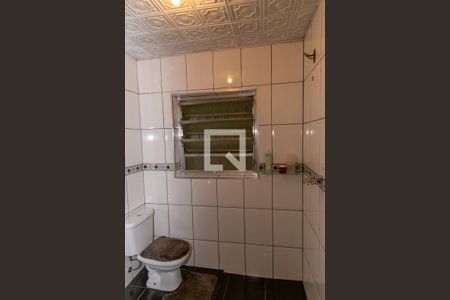 Casa à venda com 180m², 3 quartos e 2 vagasBanheiro 2