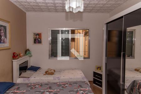 Casa à venda com 180m², 3 quartos e 2 vagasQuarto 2