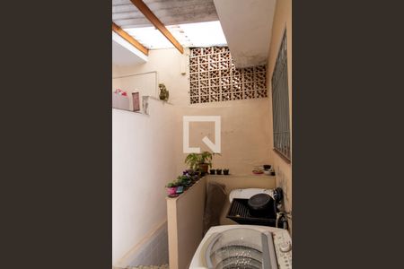 Casa à venda com 180m², 3 quartos e 2 vagasÁrea de Serviço