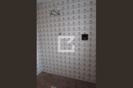 Casa para alugar com 240m², 3 quartos e 6 vagasBanheiro