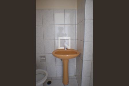 Apartamento para alugar com 77m², 2 quartos e sem vaga Apartamento para alugar com 77m², 2 quartos e sem vagaBanheiro da Área de Serviço