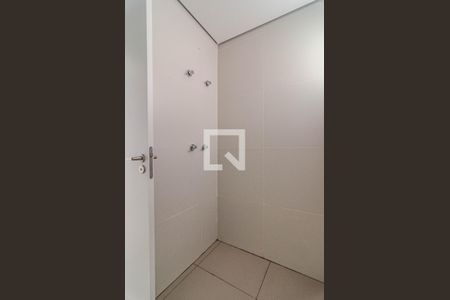 Apartamento à venda com 144m², 3 quartos e 2 vagas Apartamento à venda com 144m², 3 quartos e 2 vagasBanheiro da suíte