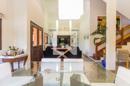 Sala de Jantar de casa de condomínio para alugar com 3 quartos, 250m² em Vila Oliveira, Mogi das Cruzes