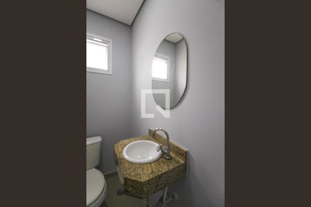 Casa de condomínio à venda com 103m², 2 quartos e 2 vagasLavabo