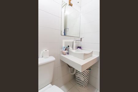 Casa à venda com 130m², 3 quartos e 2 vagasBanheiro da Suíte 2