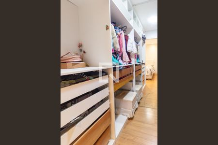 Casa à venda com 130m², 3 quartos e 2 vagasCloset da suíte 1