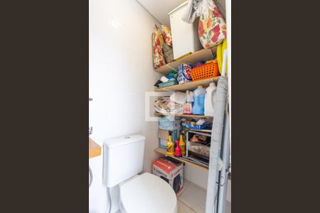 Casa à venda com 130m², 3 quartos e 2 vagasBanheiro de Serviço