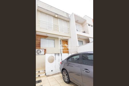 Casa à venda com 130m², 3 quartos e 2 vagasFachada