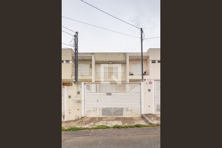 Casa à venda com 130m², 3 quartos e 2 vagasFachada