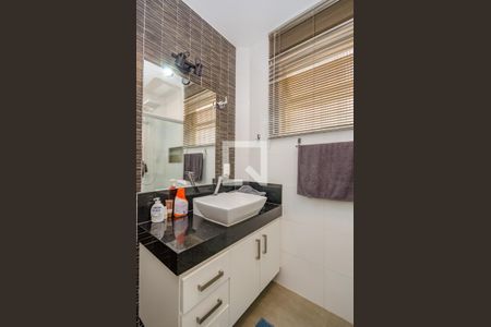 Apartamento à venda com 130m², 3 quartos e 1 vaga Apartamento à venda com 130m², 3 quartos e 1 vagaBanheiro Social