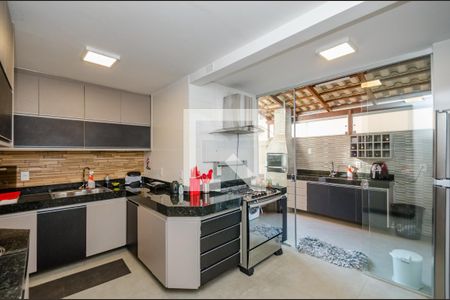 Apartamento à venda com 130m², 3 quartos e 1 vaga Apartamento à venda com 130m², 3 quartos e 1 vagaCozinha