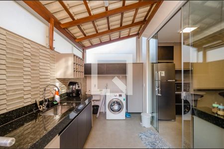 Apartamento à venda com 130m², 3 quartos e 1 vaga Apartamento à venda com 130m², 3 quartos e 1 vagaVaranda