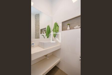 Apartamento à venda com 130m², 3 quartos e 1 vaga Apartamento à venda com 130m², 3 quartos e 1 vagaLavabo