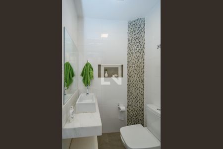 Apartamento à venda com 130m², 3 quartos e 1 vaga Apartamento à venda com 130m², 3 quartos e 1 vagaLavabo