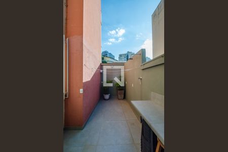 Apartamento à venda com 130m², 3 quartos e 1 vaga Apartamento à venda com 130m², 3 quartos e 1 vagaVaranda