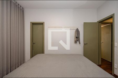 Apartamento à venda com 130m², 3 quartos e 1 vaga Apartamento à venda com 130m², 3 quartos e 1 vagaSuíte