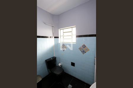 Casa à venda com 180m², 2 quartos e 5 vagasBanheiro