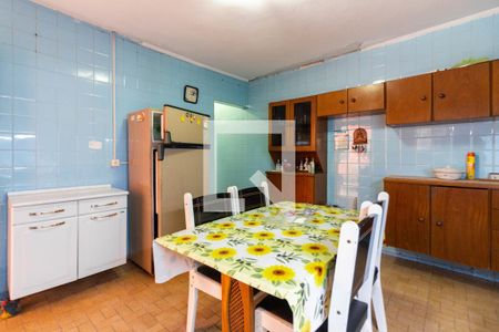 Casa à venda com 100m², 2 quartos e 3 vagas Casa à venda com 100m², 2 quartos e 3 vagasCozinha