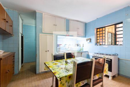 Casa à venda com 100m², 2 quartos e 3 vagas Casa à venda com 100m², 2 quartos e 3 vagasCozinha