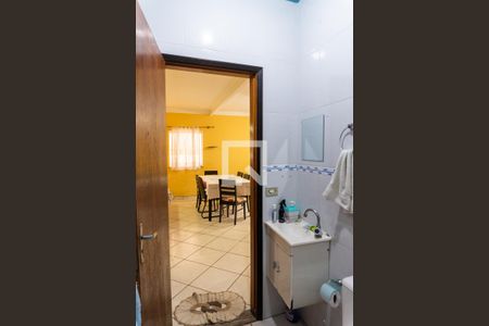 Casa à venda com 75m², 2 quartos e 2 vagas Casa à venda com 75m², 2 quartos e 2 vagasBanheiro