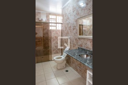 Casa à venda com 280m², 4 quartos e 5 vagas Casa à venda com 280m², 4 quartos e 5 vagasBanheiro Social