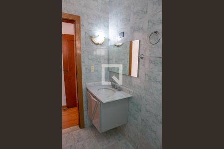 Casa à venda com 280m², 4 quartos e 5 vagas Casa à venda com 280m², 4 quartos e 5 vagasBanheiro da Suíte 2