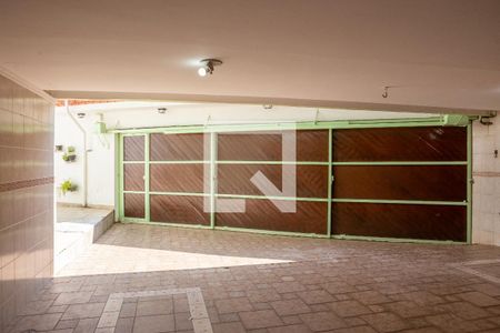 Casa à venda com 280m², 4 quartos e 5 vagas Casa à venda com 280m², 4 quartos e 5 vagasGaragem 2