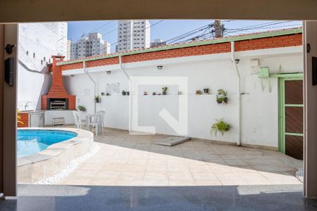 Casa à venda com 280m², 4 quartos e 5 vagas Casa à venda com 280m², 4 quartos e 5 vagasVista da Cozinha da Piscina
