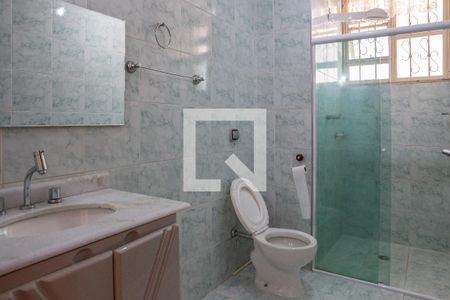 Casa à venda com 280m², 4 quartos e 5 vagas Casa à venda com 280m², 4 quartos e 5 vagasBanheiro da Suíte 2