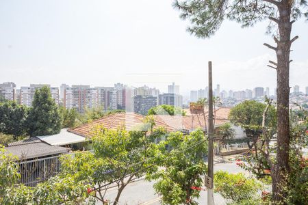 Casa à venda com 280m², 4 quartos e 5 vagas Casa à venda com 280m², 4 quartos e 5 vagasVista do Quarto 3