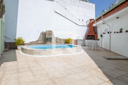 Casa à venda com 280m², 4 quartos e 5 vagas Casa à venda com 280m², 4 quartos e 5 vagasPiscina