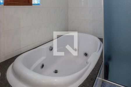 Casa à venda com 280m², 4 quartos e 5 vagas Casa à venda com 280m², 4 quartos e 5 vagasBanheiro da Suíte 1